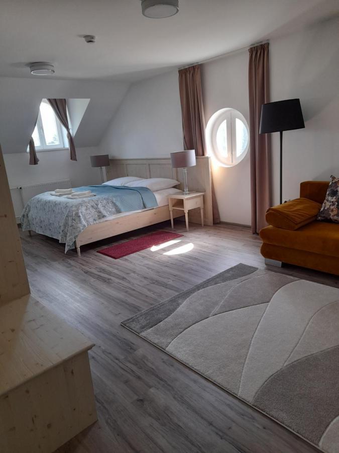 Bed and Breakfast Rosenberg Kuria Taplanszentkereszt Экстерьер фото